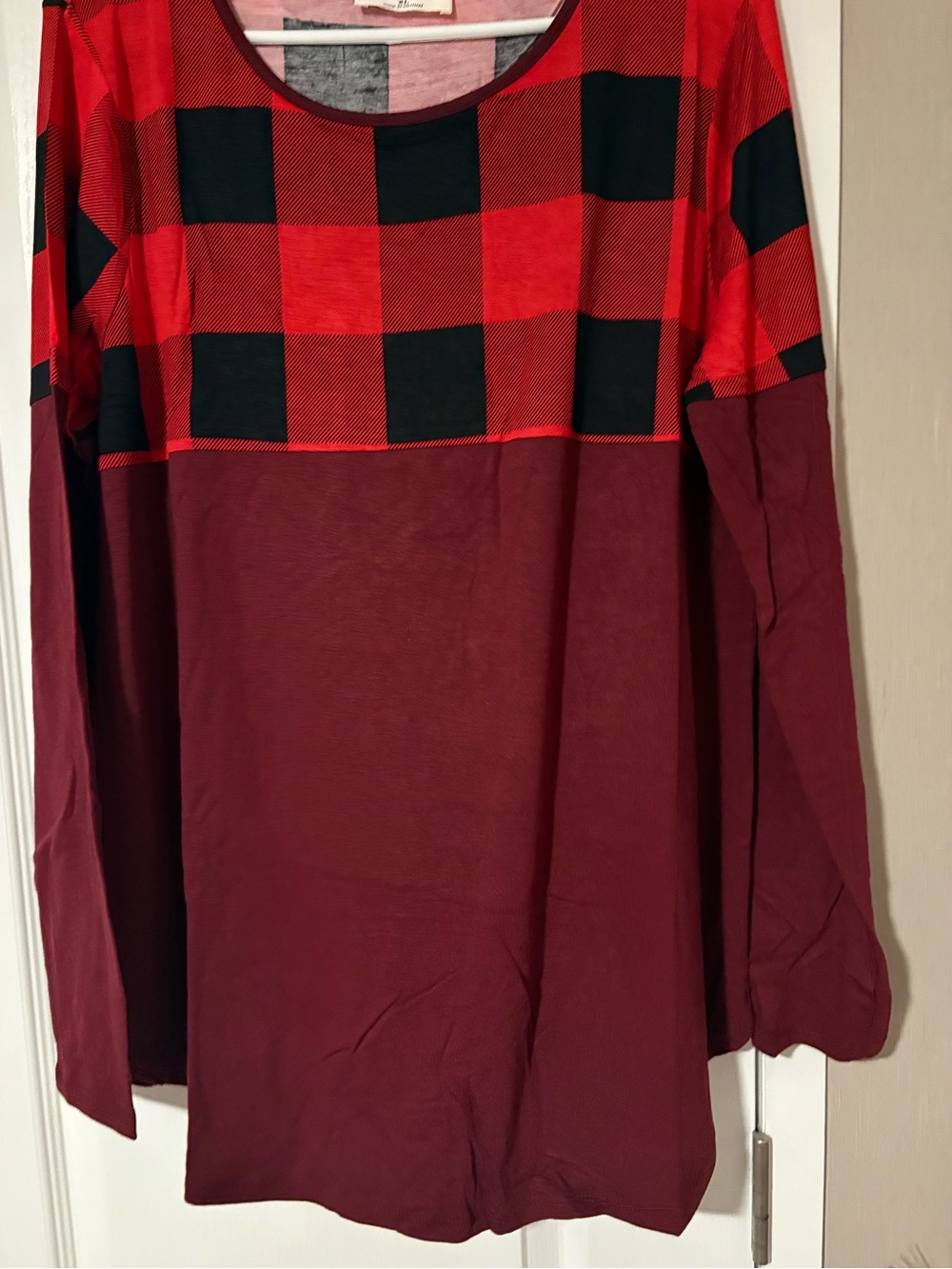 NWT Zenana Women's Red Buffalo Check and Burgundy Long Sleeve Top